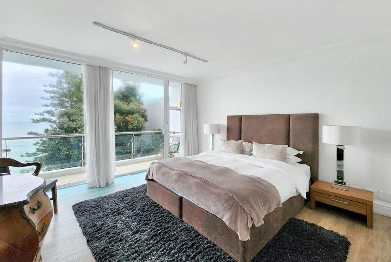 5 Bedroom Property for Sale in Bantry Bay Western Cape